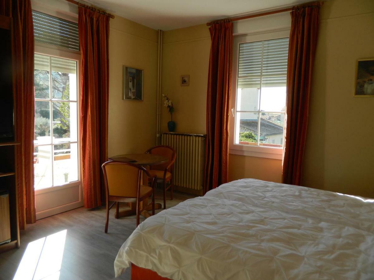 Hotel La Caravelle Nyons Bagian luar foto